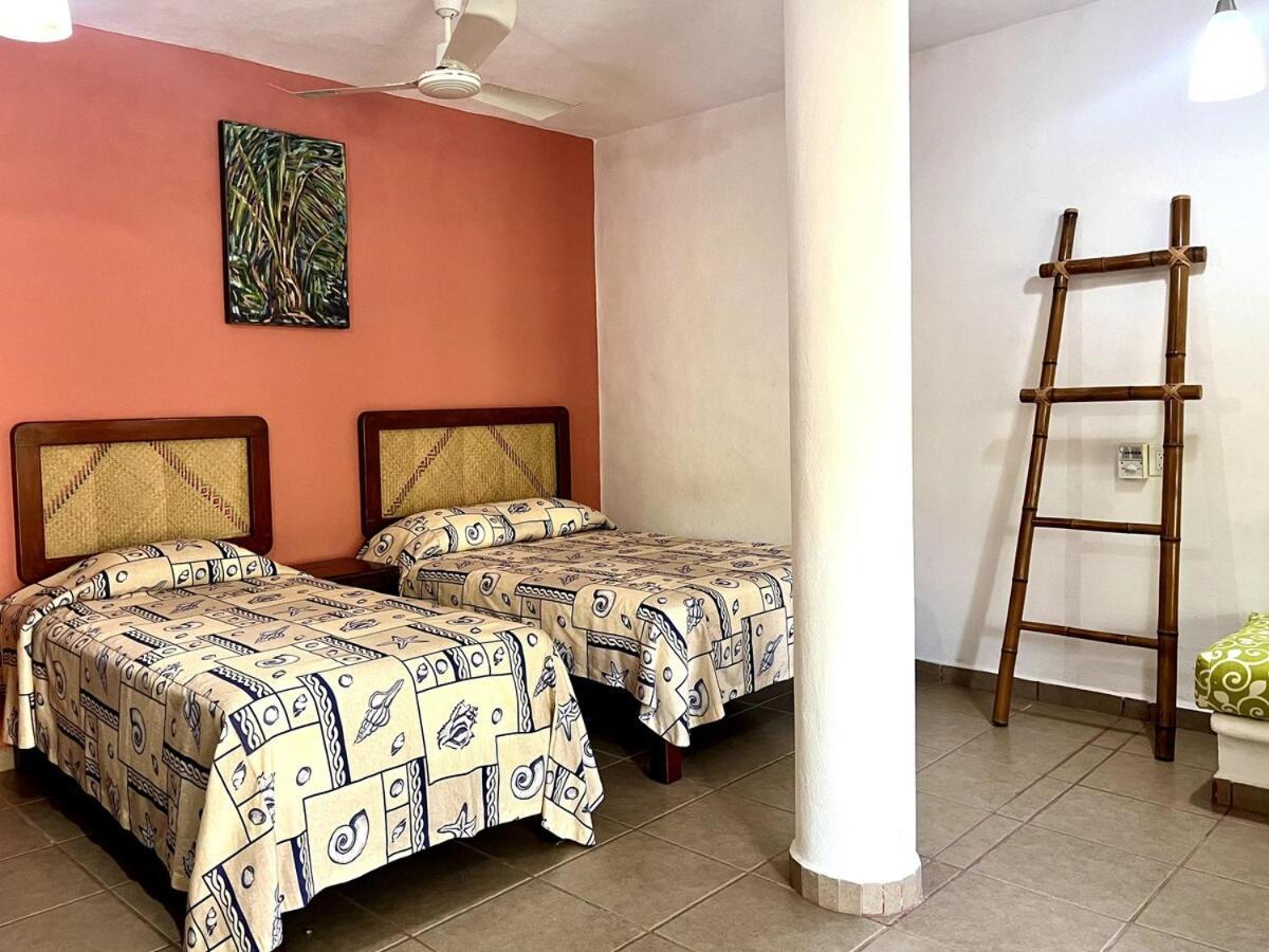 Bungalows Teka Zihuatanejo Luaran gambar